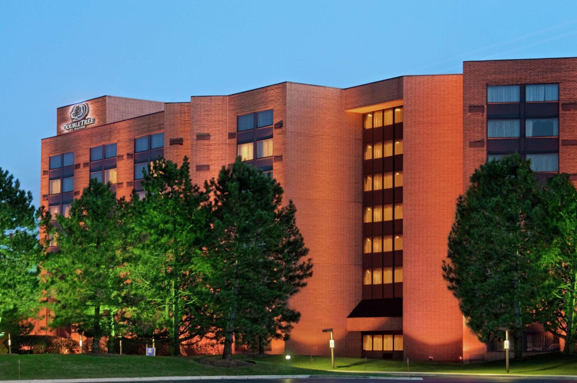 Doubletree By Hilton Lisle Naperville Exterior photo