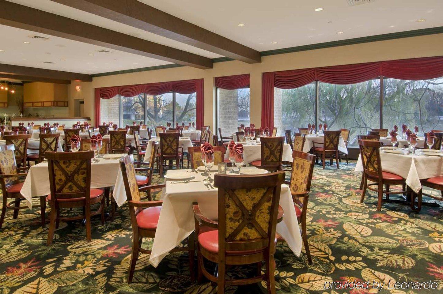 Doubletree By Hilton Lisle Naperville Restaurant photo